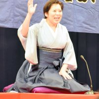 地元・白子に凱旋、真打ち披露　落語家の三遊亭律歌さん　同町皮切り、全県ツアーで「笑顔」届ける