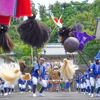 【動画あり】勝浦・鵜原の浜に大名行列　威勢良く宮入り、天井突き破るみこしも　八坂神社の例祭