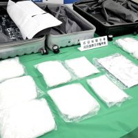覚醒剤１６キロ密輸容疑　香港の男女２人摘発　成田空港
