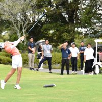 中学生ナイスショット　勝浦　初代王者目指し熱戦