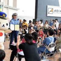 全国初！　コリラックマが交通安全を啓発　市民から「かわいい」大歓声　我孫子署一日署長