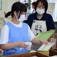 先生の卵　特別支援学校で初実習　大多喜高　新たに導入、教え方の工夫学ぶ