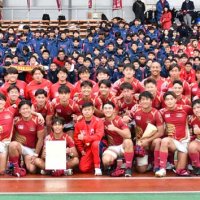 ２９大会連続３１度目の全国大会出場を決めた流通経大柏フィフティーン＝１２日、柏の葉公園総合競技場