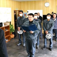 通勤時もヘルメット徹底　自転車安全利用を宣言　香取の木材加工事業所