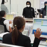 強盗想定し対応確認　ＪＡきみつ　職員ら迫真の訓練