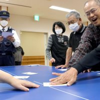 高齢者かるたで楽しく対策学ぶ　電話ｄｅ詐欺被害防げ！　千葉南署が活用