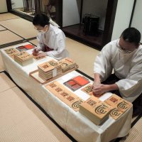 正月に向けて進む御朱印符の用意＝野田市