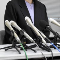 【速報】ディズニーランド過重労働、賠償請求を棄却　着ぐるみでショー出演　腕に痛み、元契約社員の３０代女性　千葉地裁