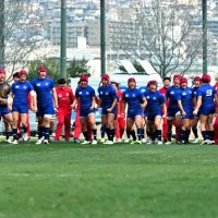 全国高校ラグビー大会初戦を迎え、試合前に気合を入れる流通経大柏フィフティーン＝２７日、大阪府東大阪市の花園ラグビー場