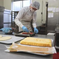 ふわふわボリューム満点　月６０００個販売の看板商品　木村屋ベーカリーのかすてらパン（東金市）【房総のソウルフード】（６）