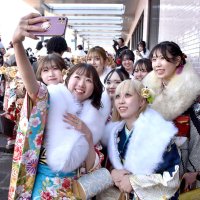 晴れ着姿で６０００人笑顔　千葉市二十歳のつどい