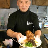 器はみ出るほろほろリブ　豚骨スープと相性抜群　ぽんこつ亭（成田市）【房総ラーメン図鑑】（１０）