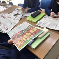 課題知り解決策調べる　千葉県立土気高校（千葉市）　【ＮＩＥ報告　千葉県内実践校の取り組み】