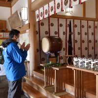 温泉客の幸せ祈る　南房総・高家神社で初「湯祈祷」　風呂（２．６）の日に旅館主ら