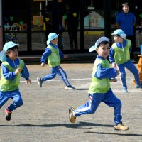 鬼ごっこ　園児体力向上に成果　富里市の実証事業　遊び時間に導入　２５メートル走全国タイム上回る