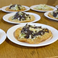 参加者に振る舞われたベリーズ料理「ガルナチャス」