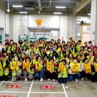 女性だけ、作業てきぱき　アマゾン船橋配送拠点　「男社会」イメージ払拭へ　国際女性デー