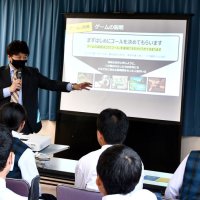 香取・栗源中２、３年生４７人　カードゲーム使い特別授業　ＳＤＧｓ目標達成へ生徒協力、市長が講師に