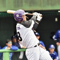 ３回表かずさ２死満塁、内山が先制２点二塁打を放つ
