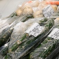 取材時に販売されていた漬物。製造者は１人だけだった（画像は一部加工しています）