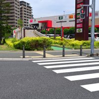 路線バスと事故で男児骨折　習志野の交差点