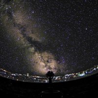 “天の川”美しく再現　船橋・プラネタリウム館がリニューアルオープン　最新投映機導入　満天の星に歓声