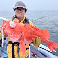 太東沖で釣り上げたメヌケ（写真は「鈴栄丸」提供）