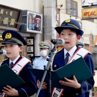 「ヘルメットかぶって」　小学生２人、事故防止呼びかけ　船橋東署　２１日から秋の全国交通安全運動