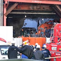 がれき積み上がる現場「全員助かってほしい」　人命かかわり「安全面見直しを」近隣住民ら心配　千葉市で工事現場崩落