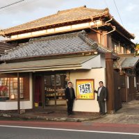 戦乱乗り越え「発酵中」　希少木桶とつなぐ歴史　名産地の味噌蔵（佐倉）　【昭和１００年　時超え令和へ千葉の物語】（１２）