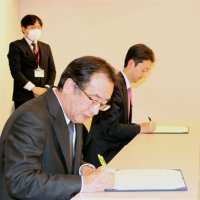 千葉県、阪急交通社と災害協定　広域避難時の輸送、施設運営も
