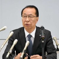 小学校の更衣室に録画スマホ　映像にセットする教諭の姿　回収後出勤せず、死亡　市川市