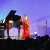 コンサートをする（左から）ケイコ・ボルジェソンさん、斎藤芳子さん、渡辺ヒロ子さん
