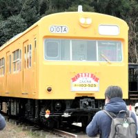 黄色い総武線、復活にファン感激　レトロ１０３系“千葉色”に染め　いすみ・ポッポの丘