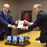 不織布マスク１０万枚　福太郎、船橋市に寄贈