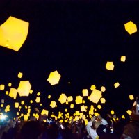 大網白里、ランタンフェス初開催　淡い光海岸の夜空へ