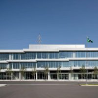 県建築文化賞　一般の部　ＡＧＣ千葉工場「ＫＩＮＤＣｅｎｔｅｒ」　（市原市）　住宅の部　さうさうのいえ　（市川市）　最優秀賞　快適性、交流を促進　斜面地の住環境向上