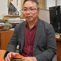 「死者の尊厳が守られるよう周囲が弔う仕組みを社会全体で考える必要がある」と語る山田教授
