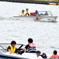 障害者ら水上スポーツ体験　地元の中学生も協力　香取・黒部川