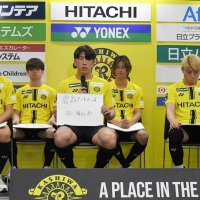 新加入した６選手（左から角田、大久保、島野、汰木、山内、山之内）がそれぞれ自身のアピールポイントや今季の目標などを語った