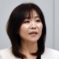 政策実現と育児に汗　岡野純子　４７　国民前（１）　５区　【衆院選　千葉県内候補者の横顔】