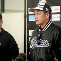 花は土の下で成長中　千葉ロッテ　【サブロー監督　キャンプ日記】