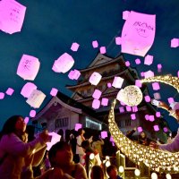 “名城”で風情ある花見　夜空彩る桜色ランタン　千葉城