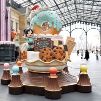 一足早くスイーツの世界　パレード、食、装いも新た　４月９日から特別イベント　東京ディズニーランド