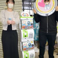 カプセルトイで長生村ＰＲ　トマトやズエの消しゴム全７種類