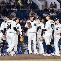 先制も打線湿る　新人毛利にプロの壁　千葉ロッテ
