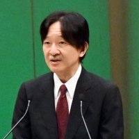 第３６回全国「みどりの愛護」のつどいに出席された秋篠宮さま＝２０２５年、松戸市
