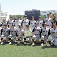 日出学園１６年ぶりＶ　準優勝・八千代松陰も関東へ　投打かみ合い破顔　春季千葉県高校軟式野球