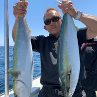 鹿島沖で釣り上げたワラサ（写真は「幸栄丸」提供）
