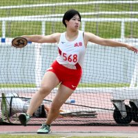 新人戦に続く制覇　成田の渡辺　円盤投げ　陸上女子　千葉県高校総体